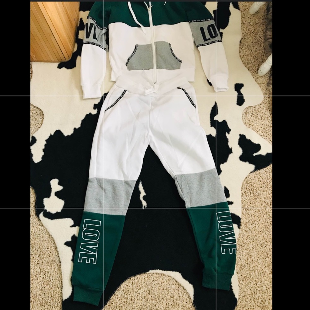 Matching jacket and sweatpants!!
